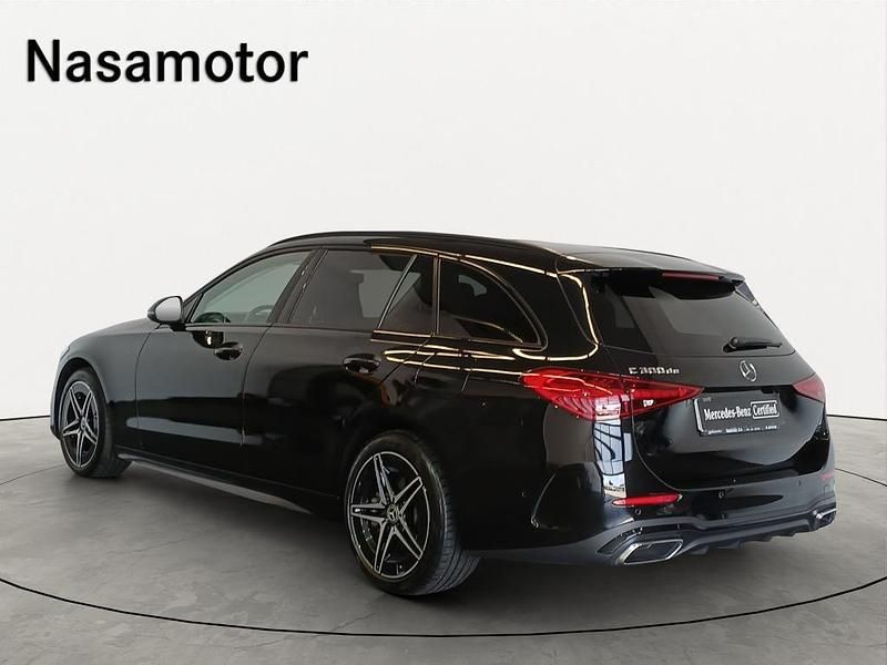 Usado Mercedes C300 313 HP (230 kW) 2024 Preto Carrinha