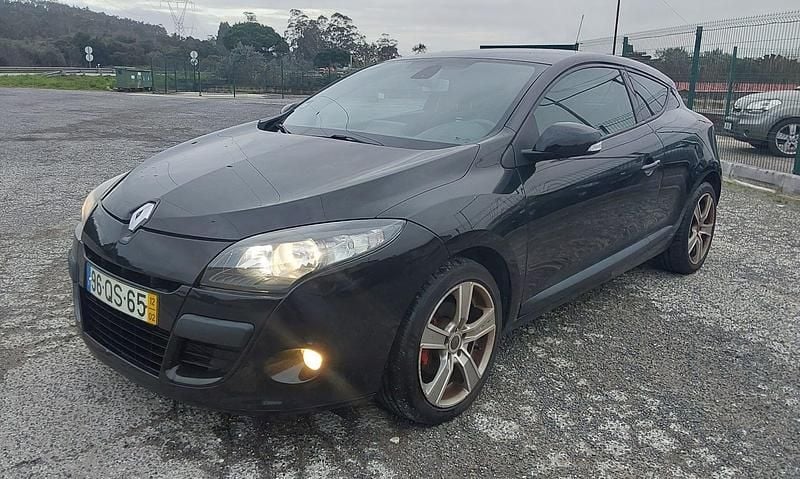 Usado Renault Mégane Coupé Dynamique 90 HP (66 kW) 2012 Preto Coupé