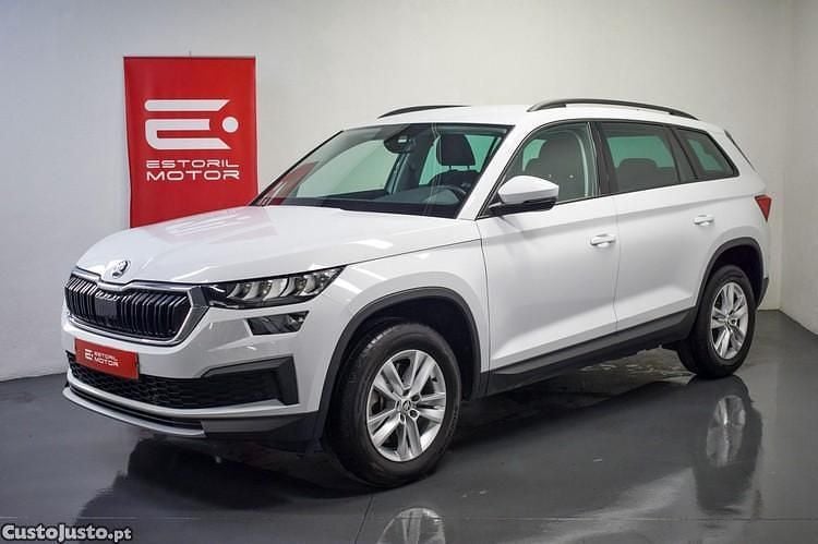 Branco Usado 2023 Skoda Kodiaq Ambition SUV | € 36.900 (Preço justo) - Imagem 1/1