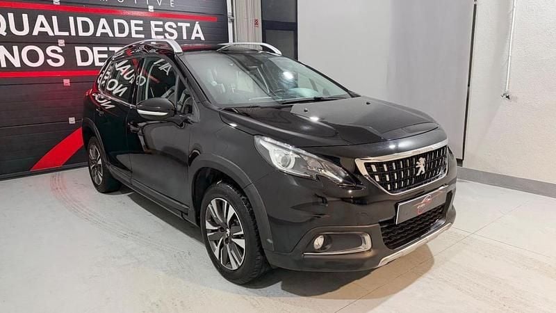 Usado Peugeot 2008 110 HP (80 kW) 2018 Preto SUV