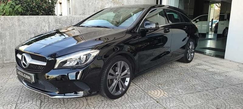 Usado Mercedes CLA180 Shooting Brake 109 HP (80 kW) 2017 Preto Carrinha