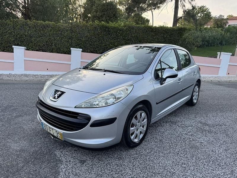Usado 2008 Peugeot 207 Sedan | € 3.750 (Super Preço) - Imagem 1/4