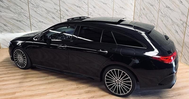Usado Mercedes CLA220 AMG line 190 HP (139 kW) 2023 Preto Sedan