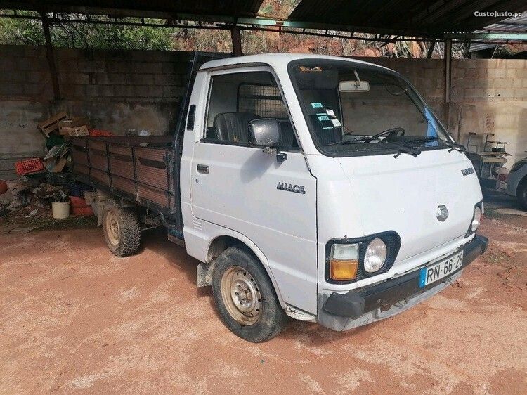 Branco Usado 1984 Toyota HiAce Van | € 5.500 - Imagem 1/1
