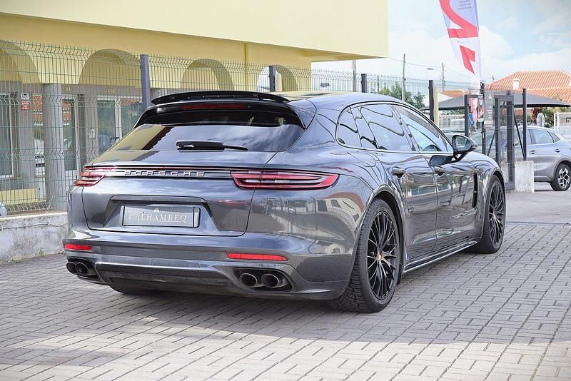 Usado Porsche Panamera 462 HP (339 kW) 2018 Preto Carrinha