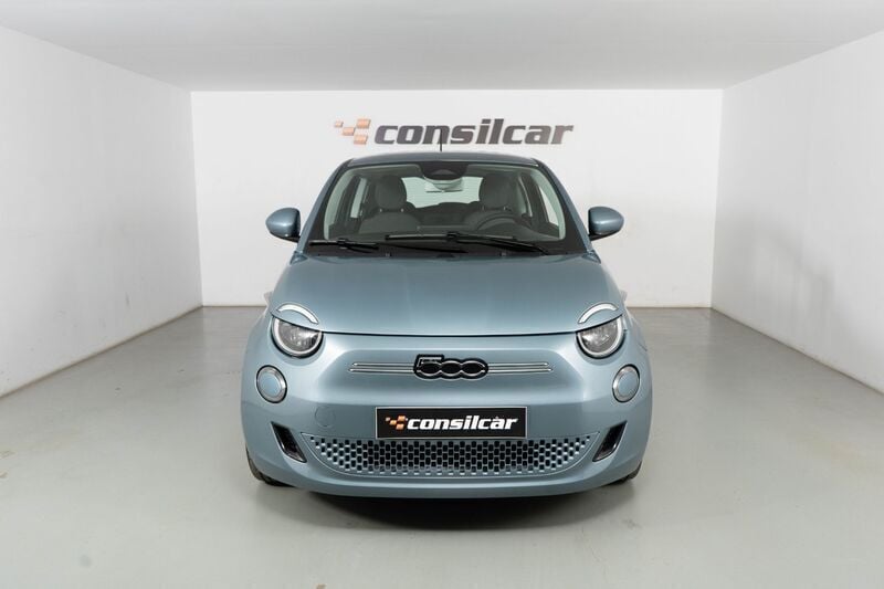 Azul Usado 2021 Fiat 500e Icon Citadino | € 17.980 (Preço justo) - Imagem 1/4
