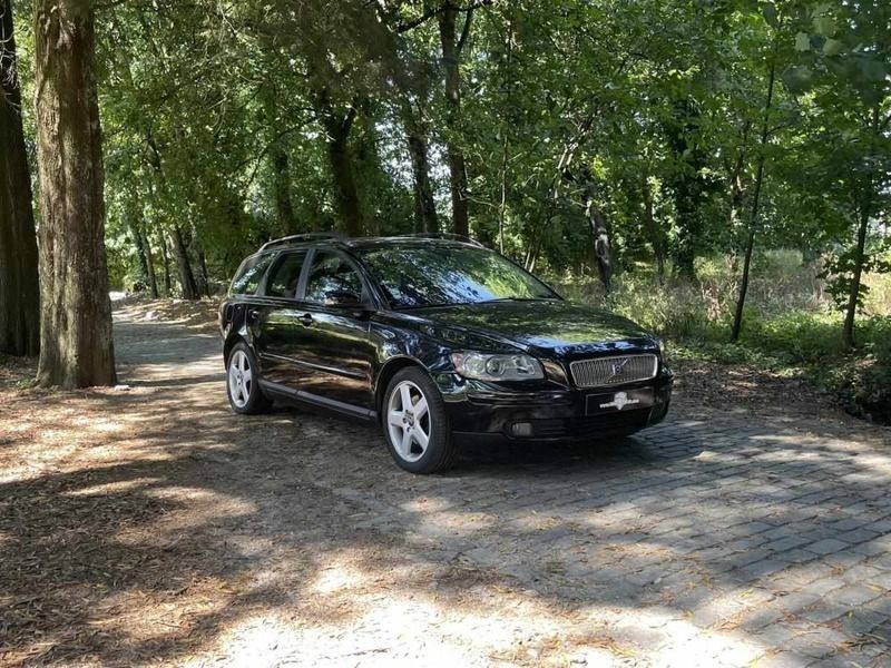 Usado Volvo V50 136 HP (100 kW) 2005 Preto Carrinha