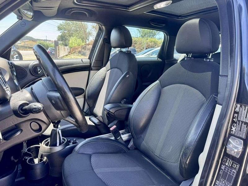 Usado Mini Countryman 112 HP (82 kW) 2012 Preto SUV