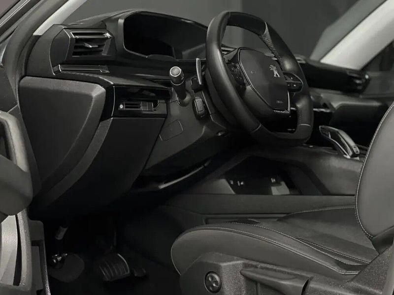 Usado Peugeot 508 Allure 130 HP (95 kW) 2021 Azul Carrinha