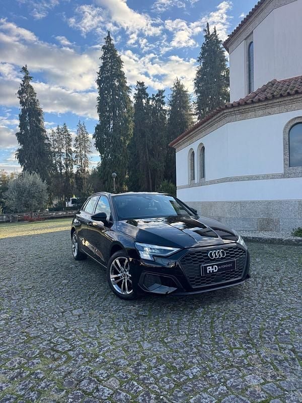Preto Usado 2021 Audi A3 Advanced Carrinha | € 25.850 - Imagem 1/4