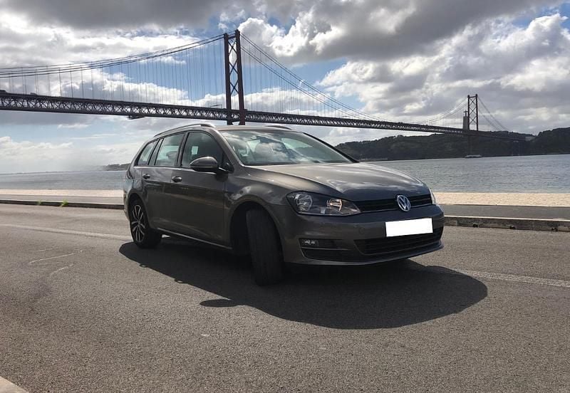 Usado VW Golf VII 110 HP (80 kW) 2017 Cinzento Carrinha