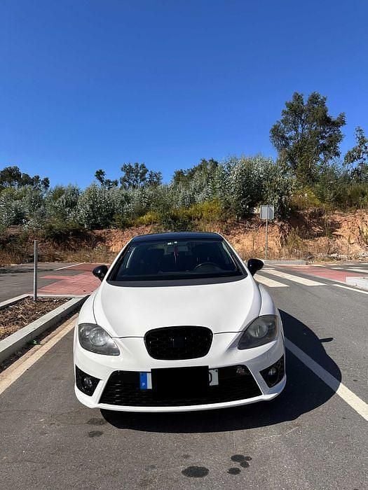 Usado 2010 Seat Leon FR Sedan | € 11.500 - Imagem 1/4