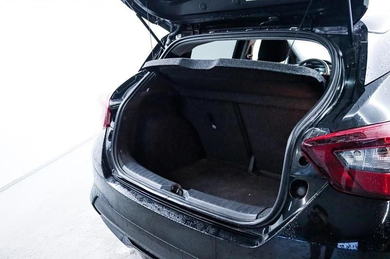 Usado Nissan Micra 90 HP (66 kW) 2017 Preto Citadino