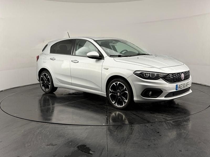 Usado Fiat Tipo 95 HP (69 kW) 2021 Cinzento