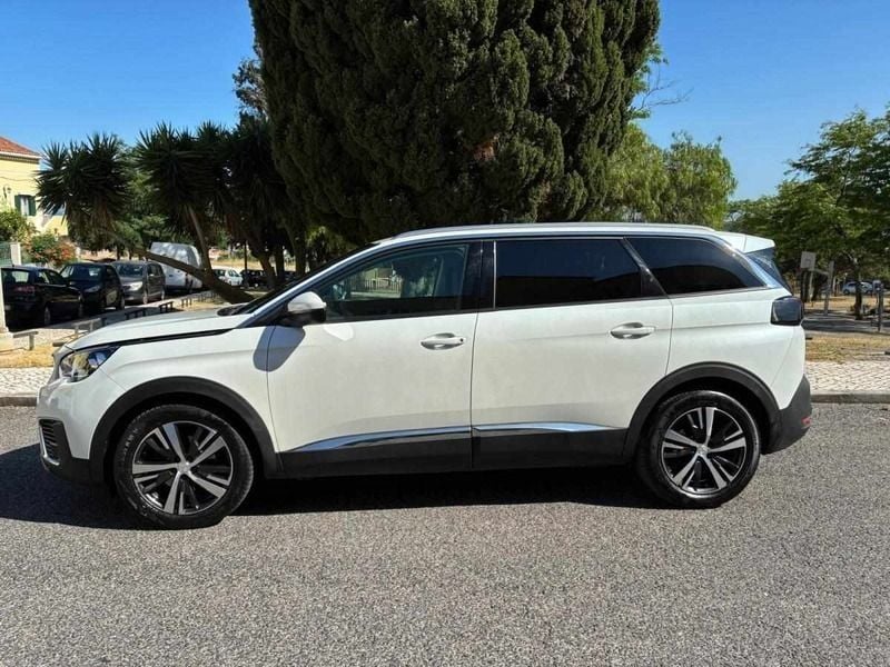 Branco Usado 2018 Peugeot 5008 Monovolume | € 20.490 (Preço justo) - Imagem 1/4