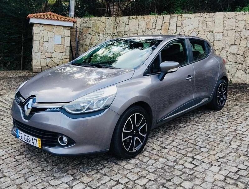 Cinzento Usado 2015 Renault Clio IV | € 10.250 (Preço justo) - Imagem 1/4