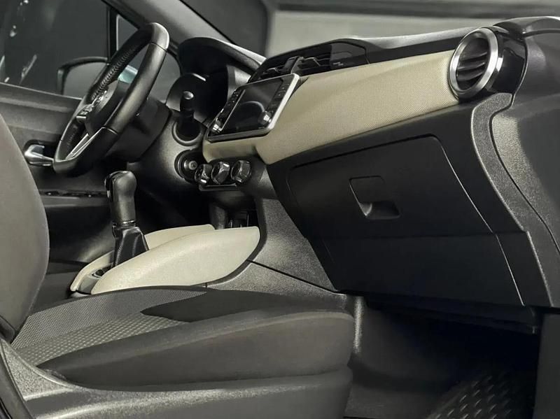 Usado Nissan Micra Acenta 101 HP (74 kW) 2019 Cinzento Citadino