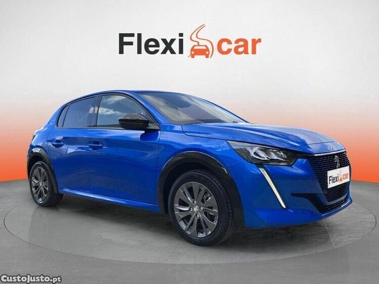 Azul Usado 2022 Peugeot e-208 Allure Citadino | € 20.480 (Preço justo) - Imagem 1/1