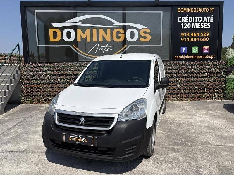 Branco Usado 2018 Peugeot Partner Monovolume | € 13.500 (Preço justo) - Imagem 1/4