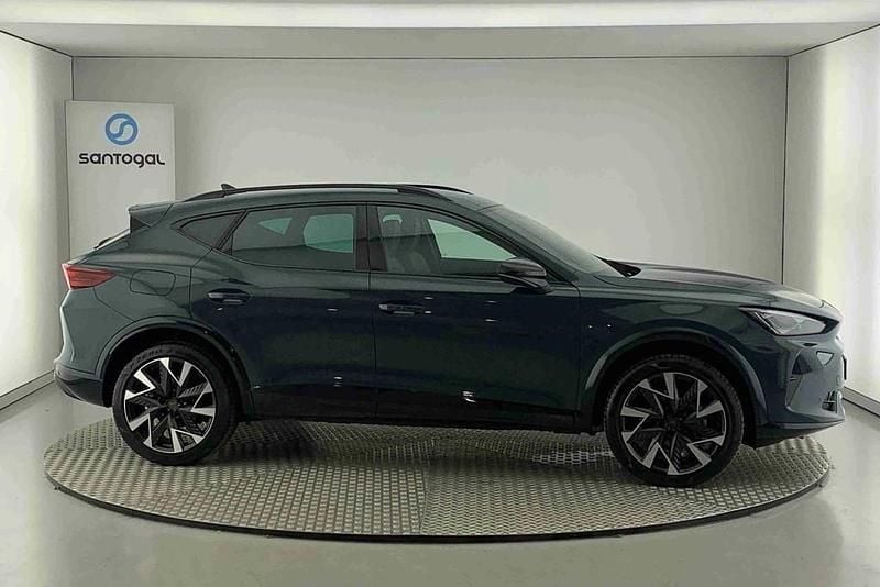Azul Novo 2025 Cupra Formentor SUV | € 40.950 - Imagem 1/4