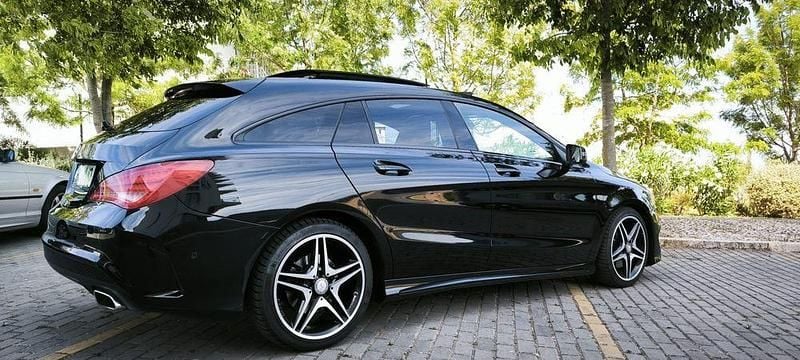 Usado 2016 Mercedes 220 AMG line Sedan | € 24.950 - Imagem 1/4