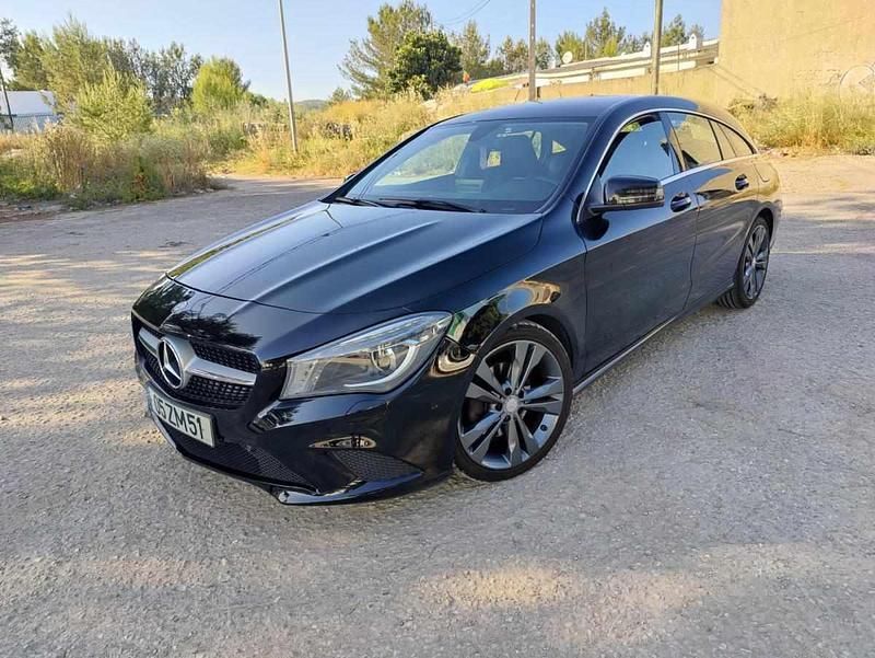 Preto Usado 2015 Mercedes CLA180 Sedan | € 14.250 (Super Preço) - Imagem 1/4