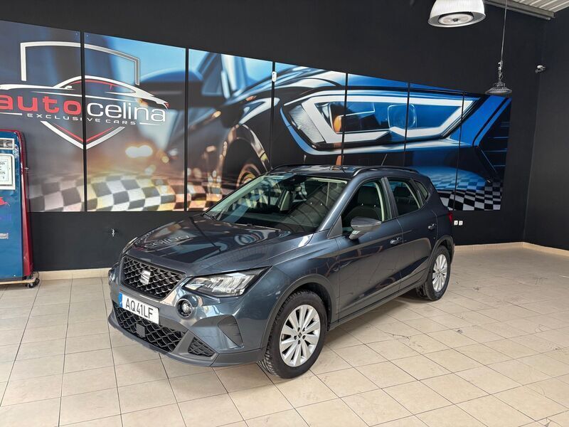 Cinza Usado 2022 Seat Arona Style SUV | € 18.900 (Caro) - Imagem 1/4