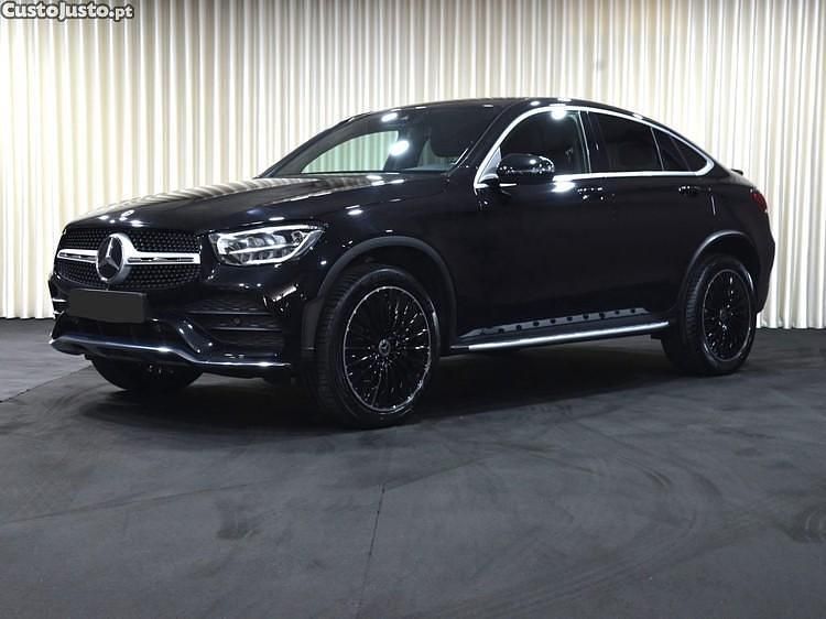 Preto Usado 2021 Mercedes GLC300e SUV | € 53.990 (Caro) - Imagem 1/1