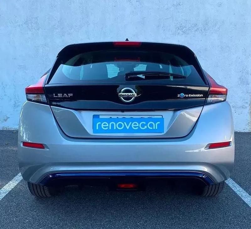 Usado Nissan Leaf Acenta 110 kW (150 HP) 2021 Cinzento Citadino