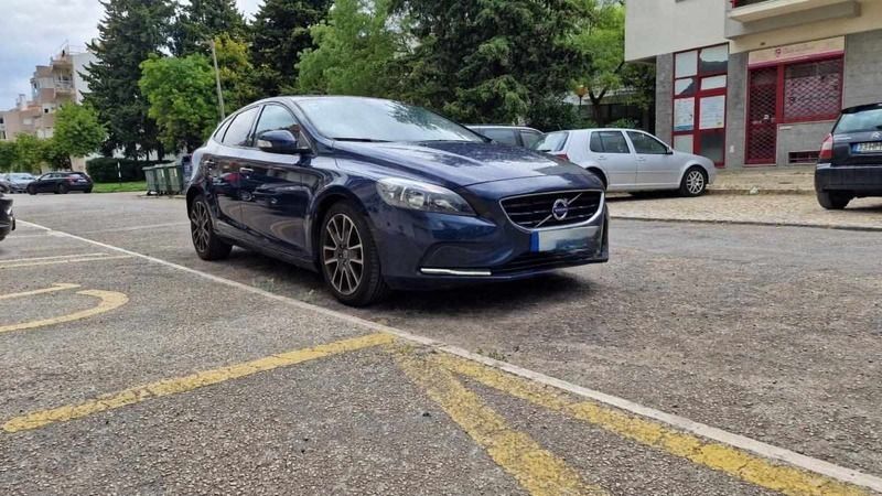 Azul Usado 2014 Volvo V40 Carrinha | € 14.500 (Preço elevado) - Imagem 1/4