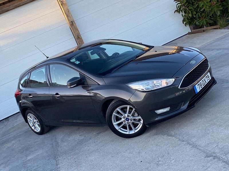 Usado Ford Focus Titanium 120 HP (88 kW) 2016 Preto Sedan