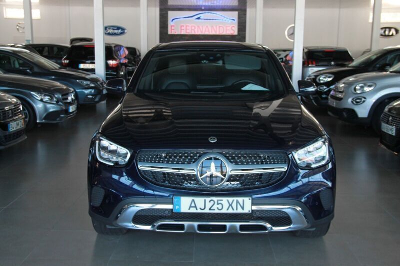 Azul Usado 2021 Mercedes GLC200 SUV | € 46.500 - Imagem 1/4