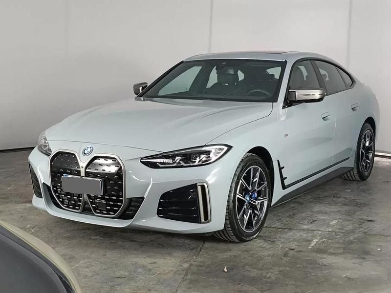 Cinzento Usado 2023 BMW i4 Sedan | € 54.500 (Bom preço) - Imagem 1/4