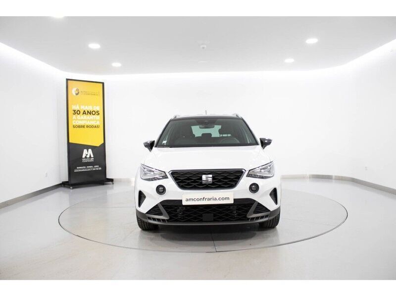 Branco Usado 2023 Seat Arona FR SUV | € 21.680 (Preço elevado) - Imagem 1/4