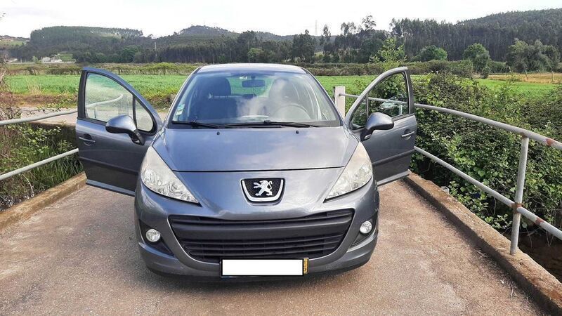 Usado 2011 Peugeot 207 Active Sedan | € 3.400 - Imagem 1/4