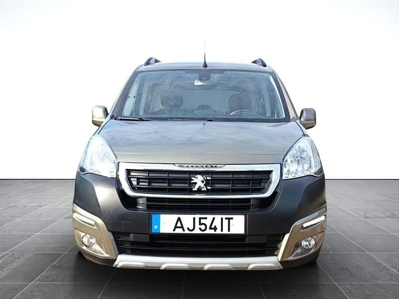 Usado Peugeot Partner Style 100 HP (73 kW) 2016 Castanho Monovolume
