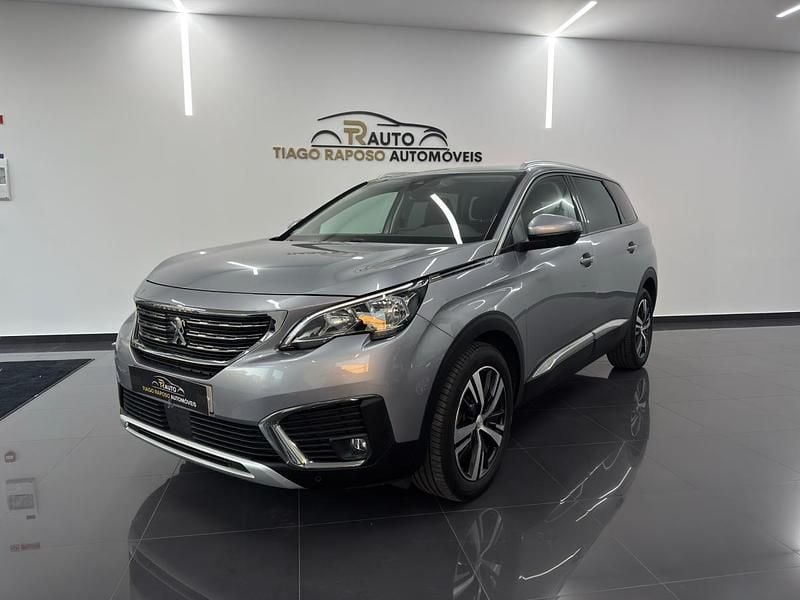Cinza Usado 2019 Peugeot 5008 Allure Monovolume | € 22.900 (Preço justo) - Imagem 1/4