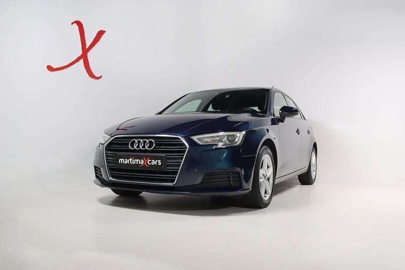 Azul Usado 2017 Audi A3 | € 16.490 (Bom preço) - Imagem 1/4