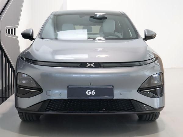 Cinzento Usado 2025 XPENG G6 SUV | € 43.750 - Imagem 1/4