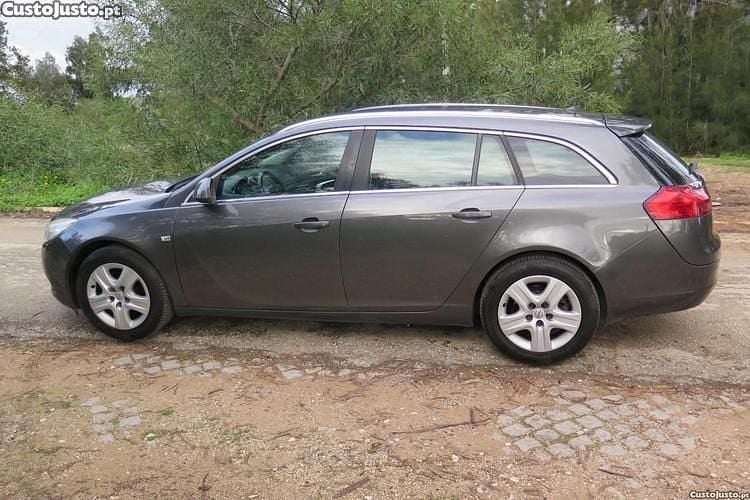 Cinza Usado 2012 Opel Insignia Sedan | € 6.490 (Preço justo) - Imagem 1/1