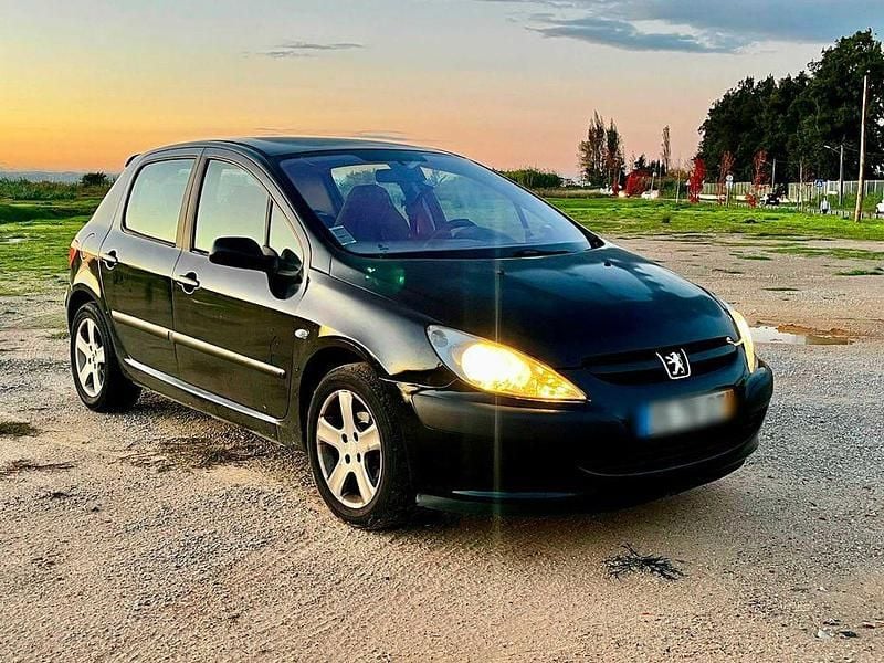 Usado 2001 Peugeot 307 Sedan | € 3.400 - Imagem 1/4