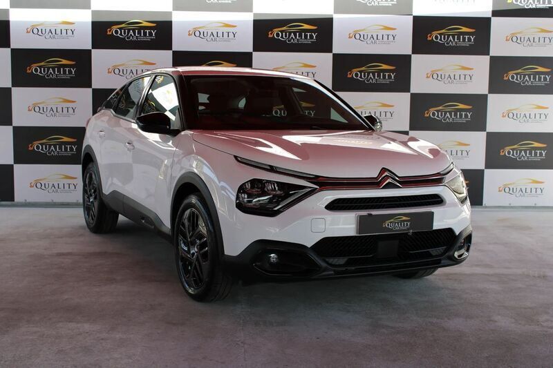 Branco Usado 2023 Citroën C4 PureTech Citadino | € 21.990 (Preço elevado) - Imagem 1/4