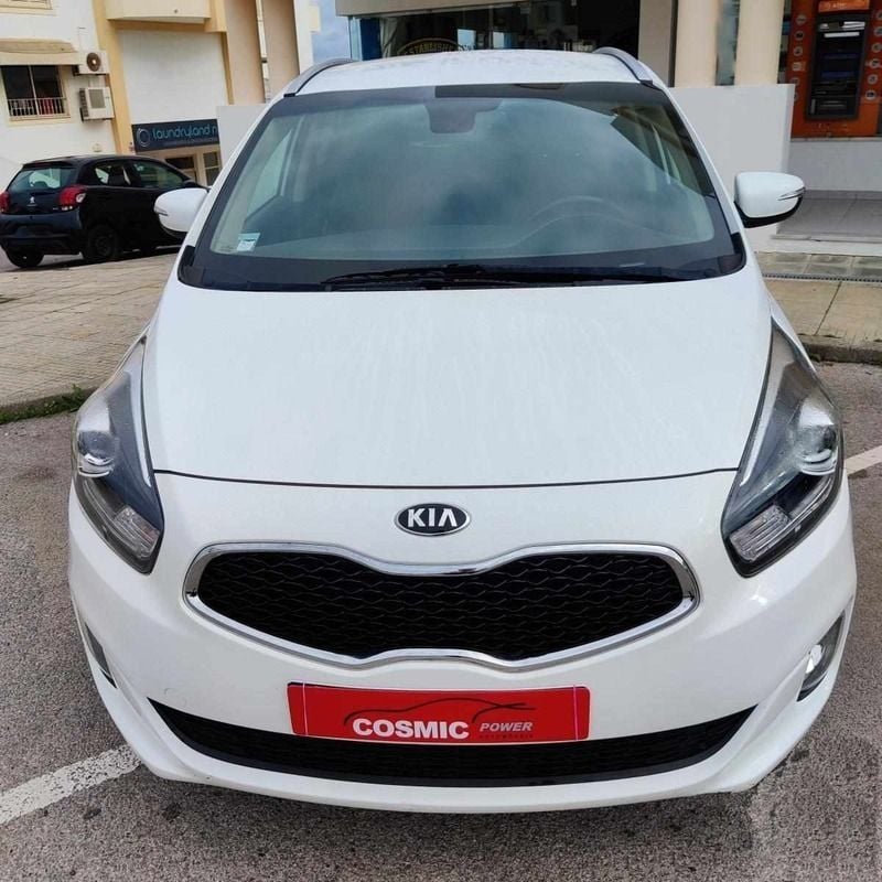 Usado Kia Carens 141 HP (103 kW) 2016 Branco Monovolume