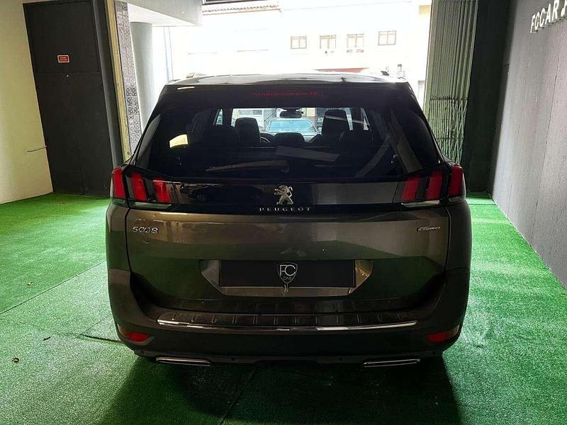 Usado Peugeot 5008 GT-line 130 HP (95 kW) 2019 Cinzento Monovolume