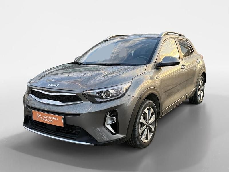 Usado Kia Stonic 84 HP (61 kW) 2024 Preto SUV