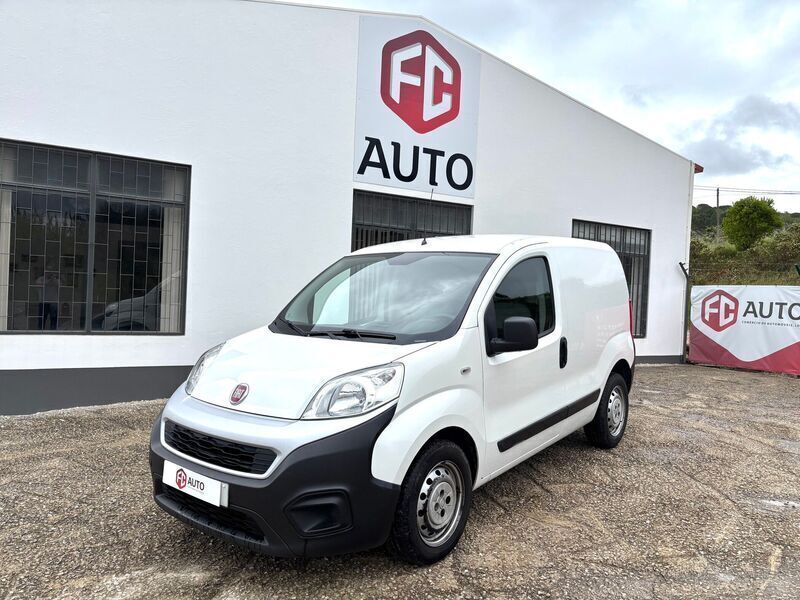 Branco Usado 2020 Fiat Fiorino Monovolume | € 9.250 (Preço justo) - Imagem 1/4