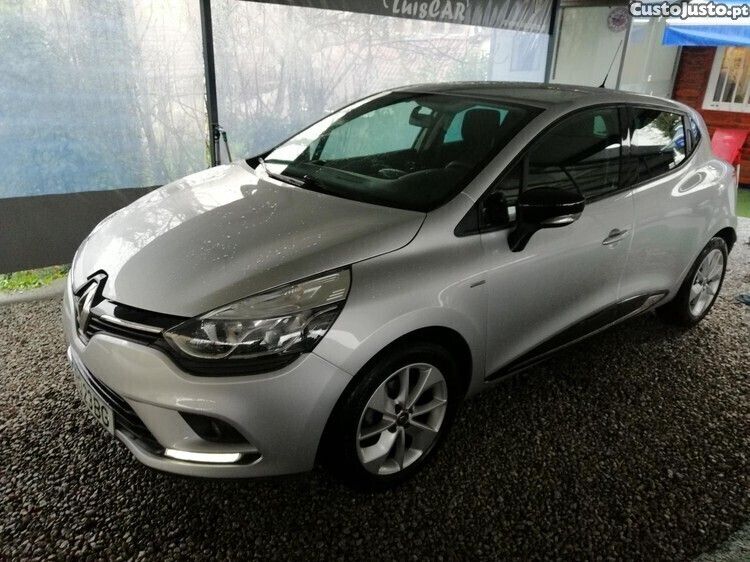Cinza Usado 2017 Renault Clio IV LIMITED | € 13.250 (Preço elevado) - Imagem 1/1