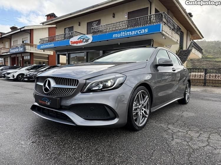Cinza Usado 2017 Mercedes A180 AMG line Citadino | € 18.990 (Preço justo) - Imagem 1/1