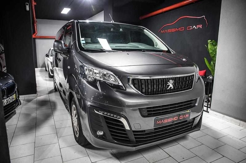 Cinzento Usado 2019 Peugeot Traveller Van | € 20.990 (Preço justo) - Imagem 1/4