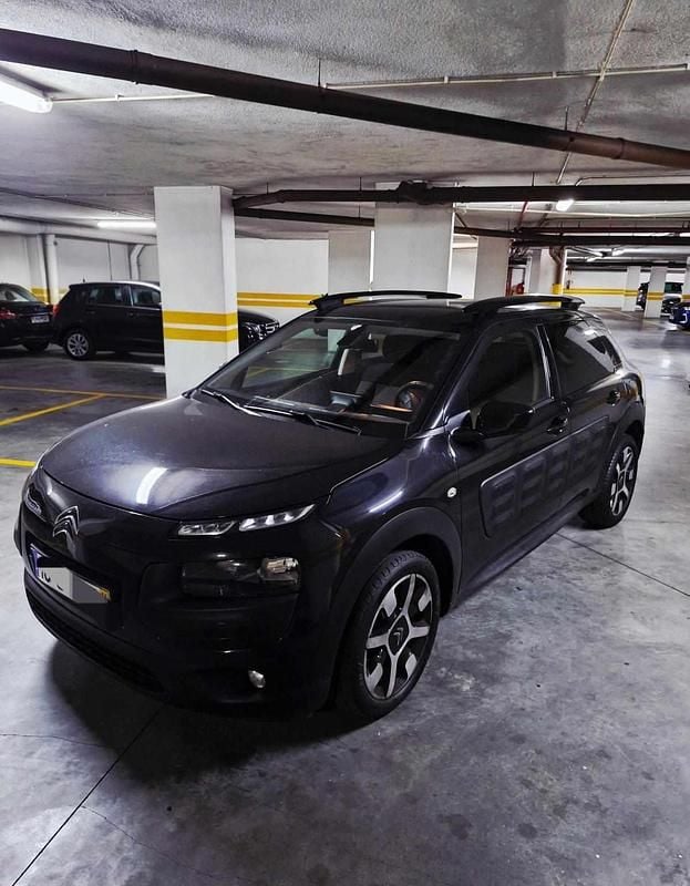 Usado Citroën C4 Cactus PureTech 82 HP (60 kW) 2016 Preto Citadino